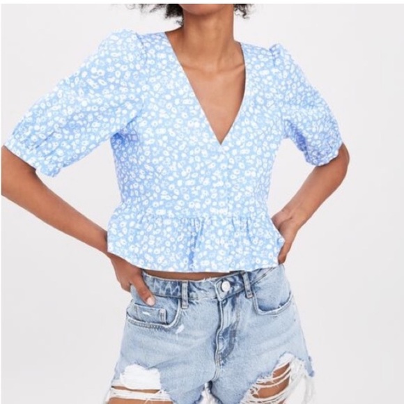 Zara Tops Zara Floral Puff Sleeve Crop Poshmark